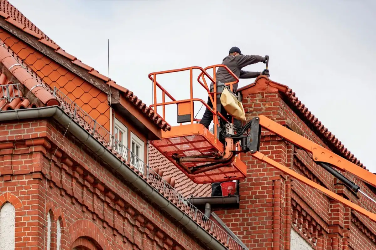 Commercial roofing services in Aloha, OR